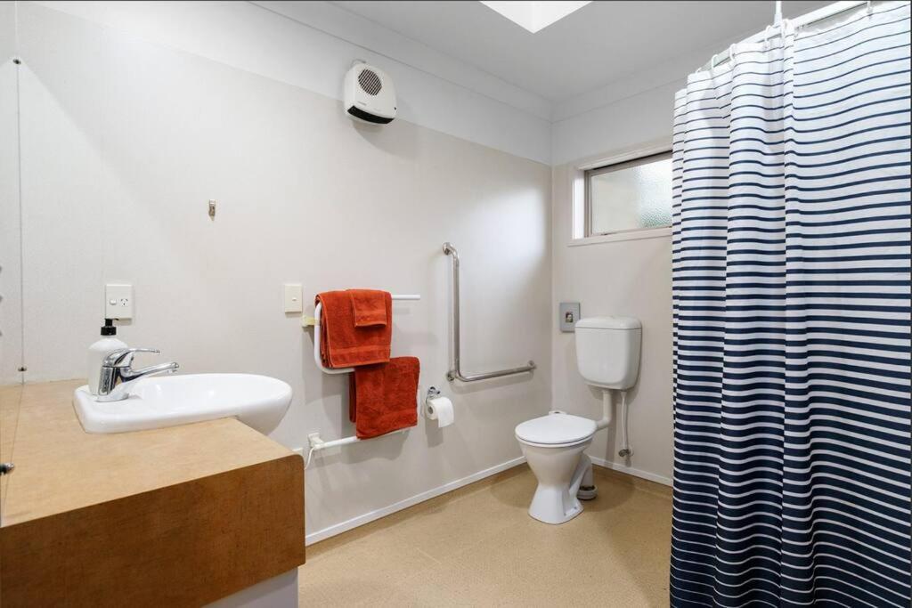 Sunny, Quiet, 2-Bedroom Unit In Fabulous Location! Cambridge Exteriör bild